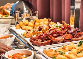 BOSTON HILLS RESORT & HOTEL LTD