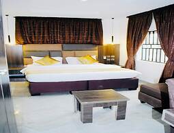 BOSTON HILLS RESORT & HOTEL LTD