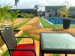 BOSTON HILLS RESORT & HOTEL LTD