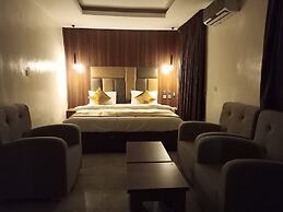 BOSTON HILLS RESORT & HOTEL LTD