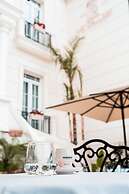 Art Gallery Boutique Hotel