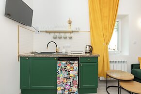 Studio 8 Minutes to the Beach by Renters