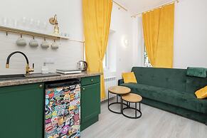 Studio 8 Minutes to the Beach by Renters