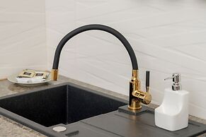 Studio 8 Minutes to the Beach by Renters