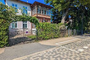 Sopot 3 Bedroom Apartment by Renters