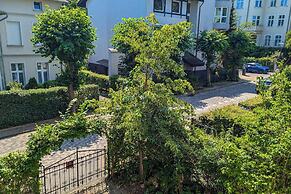 Sopot 3 Bedroom Apartment by Renters