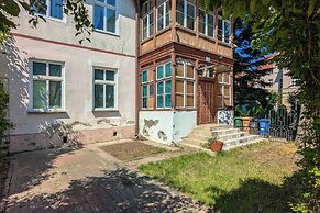 Sopot 3 Bedroom Apartment by Renters