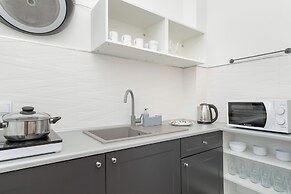 Sopot 3 Bedroom Apartment by Renters