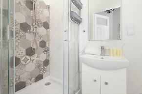 Sopot 3 Bedroom Apartment by Renters