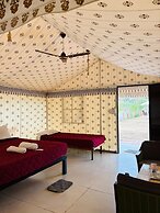 Unity Sunrise Resort - Statue of Unity Kevadia