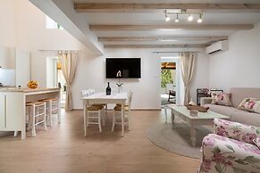 Casa Di Nika Private Heated Pool and Jacu