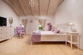 Casa Di Nika Private Heated Pool and Jacu