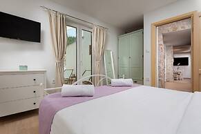 Casa Di Nika Private Heated Pool and Jacu