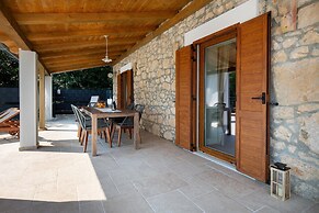 Casa Di Nika Private Heated Pool and Jacu