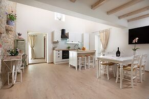 Casa Di Nika Private Heated Pool and Jacu