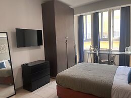 Phaedrus Living: Hoopoe Residencies 107