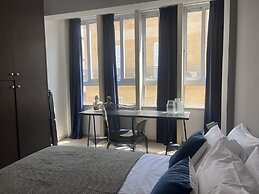 Phaedrus Living: Hoopoe Residencies 107