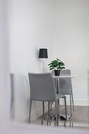 Modern Semi-Studio Flat in London