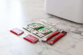 Modern Semi-Studio Flat in London