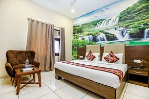 Goroomgo Karan Residency Amritsar