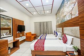 Goroomgo Karan Residency Amritsar