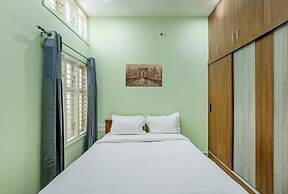 iROOMZ Eco Brickmark Serviced Apartments
