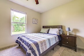 Convenient Dayton Condo w/ Grill: 4 Mi to Downtown