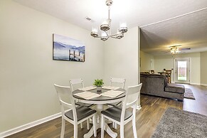 Convenient Dayton Condo w/ Grill: 4 Mi to Downtown