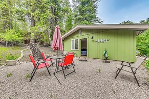 Central Cloudcroft Retreat w/ Wood-burning Stove!