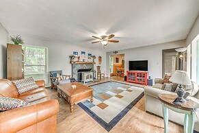 Central Cloudcroft Retreat w/ Wood-burning Stove!