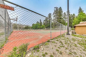 Central Cloudcroft Retreat w/ Wood-burning Stove!