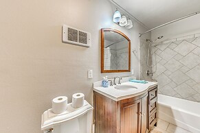 Central Cloudcroft Retreat w/ Wood-burning Stove!