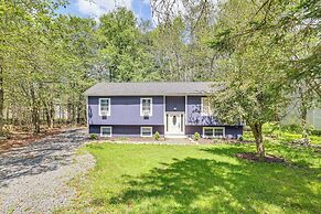 Family-friendly Tobyhanna Home: Lake & Pool Access