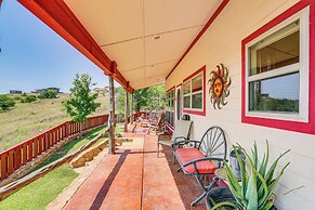Medicine Park Cottage: Walk to Lake Lawtonka!