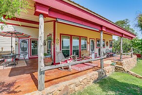 Medicine Park Cottage: Walk to Lake Lawtonka!