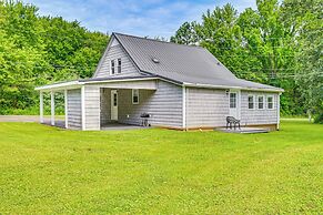 Peaceful Murray Home ~ 8 Mi to Kentucky Lake!