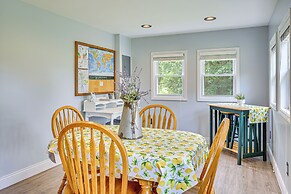 Peaceful Murray Home ~ 8 Mi to Kentucky Lake!