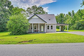 Peaceful Murray Home ~ 8 Mi to Kentucky Lake!
