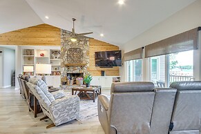 Lakefront Gem: Hot Tub, Boat Launch Near Greenwood