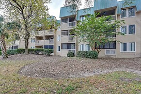 Hilton Head Condo w/ Balcony & Beach Access!
