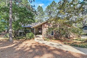 Charming Pinehurst Getaway w/ Golf Course View!