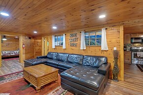 6 Mi to Town: Robbinsville Apt w/ Deck & Grill