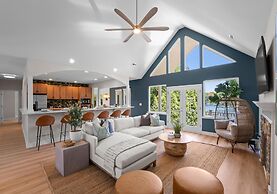 Waddell Waters W/optional Boat Rental