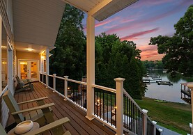 Waddell Waters W/optional Boat Rental