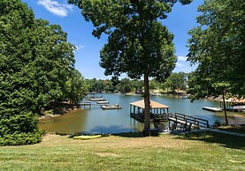 Waddell Waters W/optional Boat Rental
