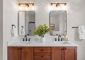 Waddell Waters W/optional Boat Rental