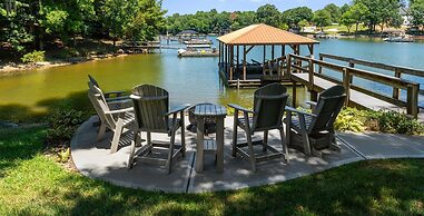 Waddell Waters W/optional Boat Rental