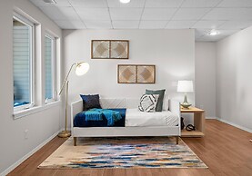 Waddell Waters W/optional Boat Rental