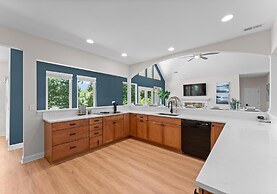 Waddell Waters W/optional Boat Rental