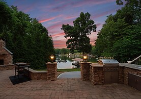 Waddell Waters W/optional Boat Rental